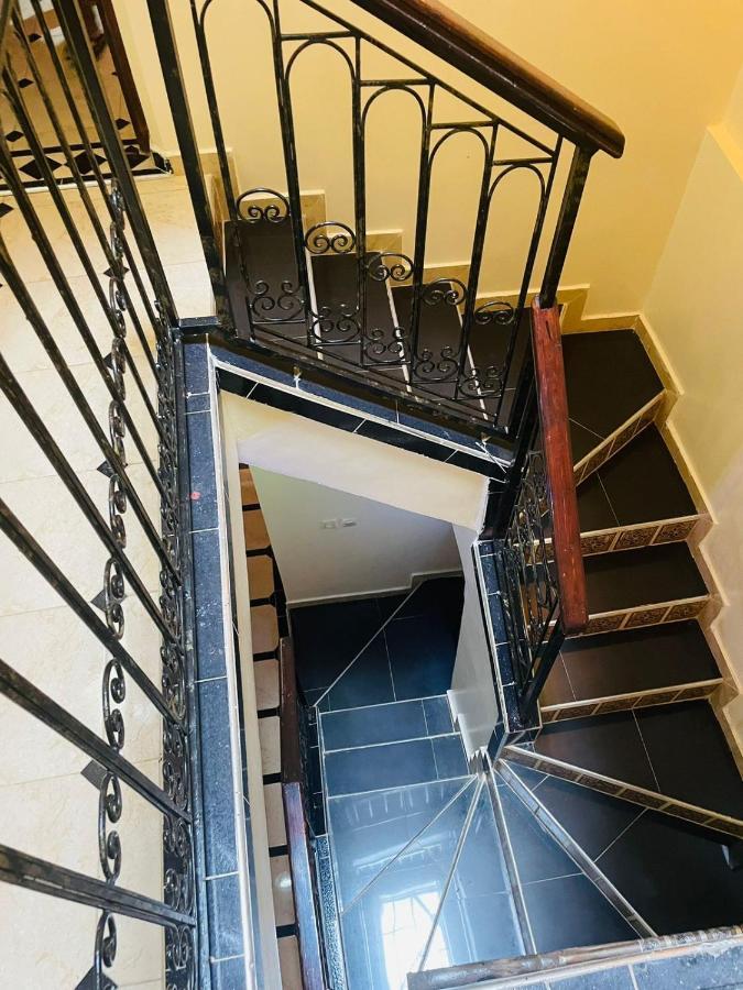 Ms Holiday’s Privatisé 8 Personnes - Avec Terrasse Appartement *